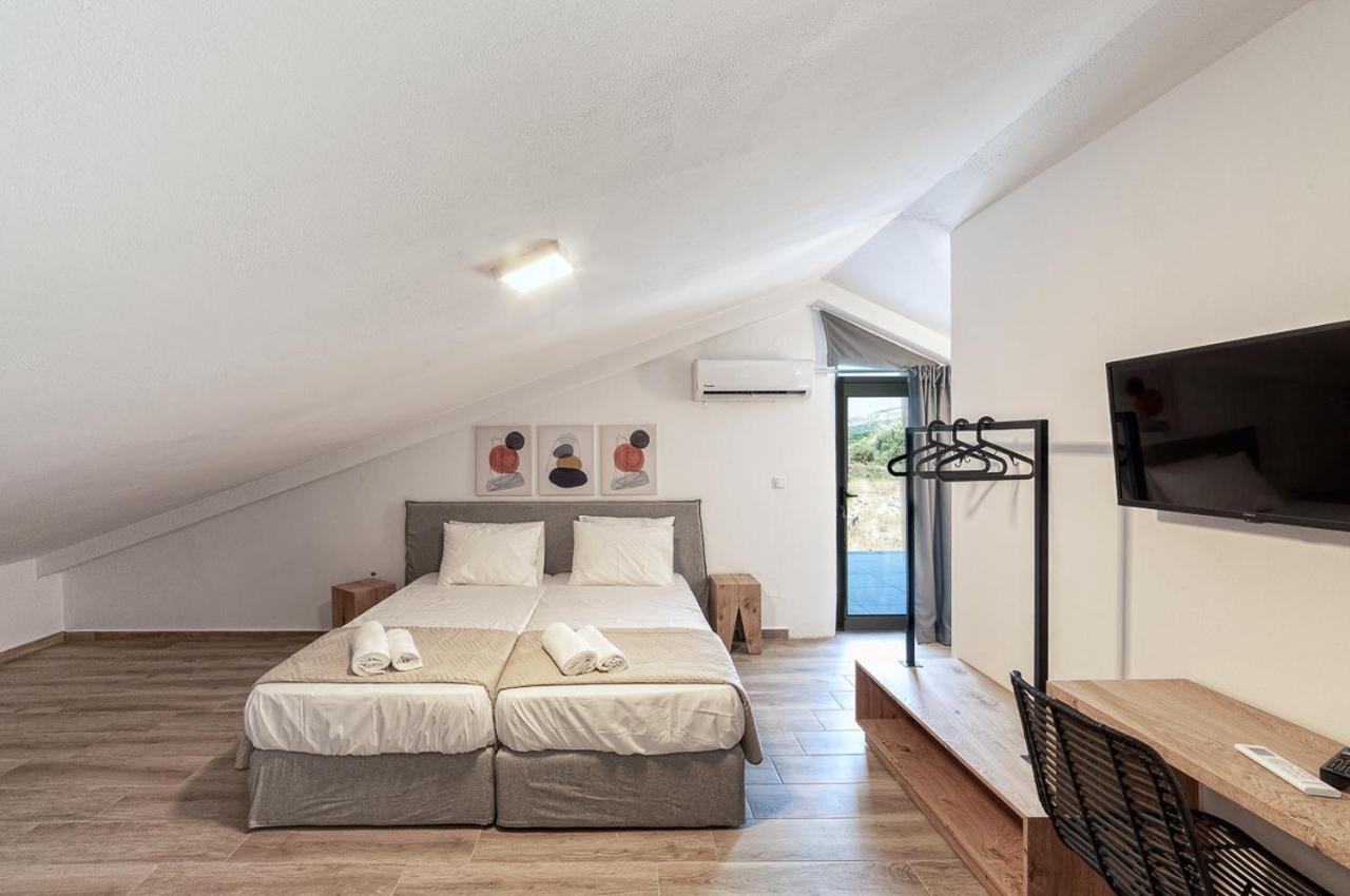 Grand Resort Villa Elefterna Екстер'єр фото